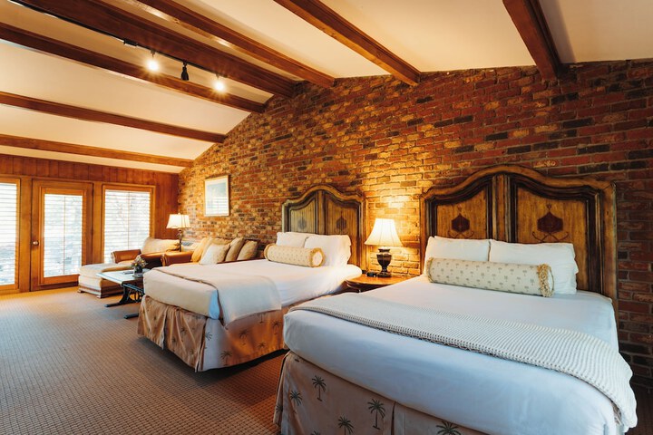 Pine Needles Lodge & Golf Club