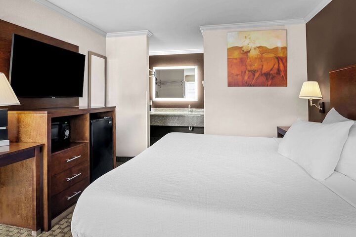 Room 18 of 26