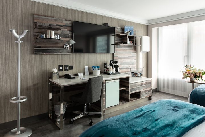 Room 16 of 28