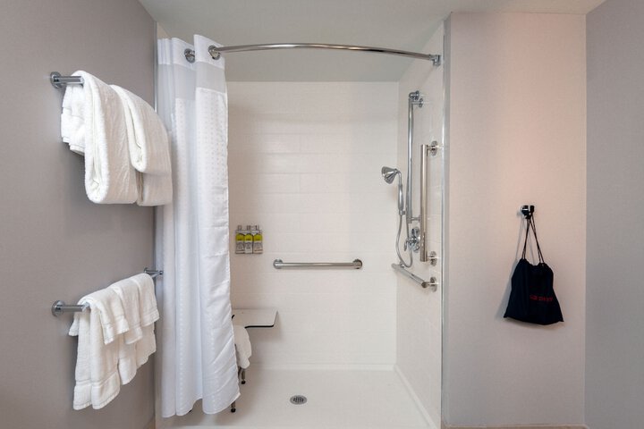 Holiday Inn Express & Suites Tulsa Downtown by IHG