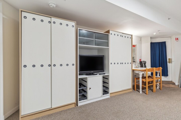 Room 90 of 129
