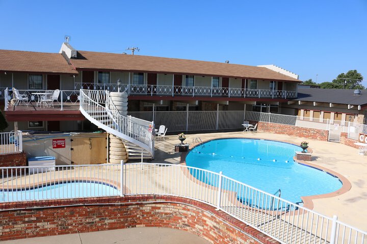 Pool 4 of 26