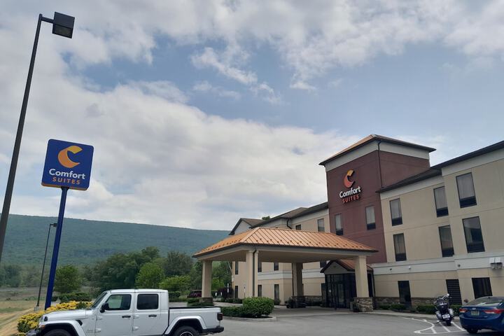 Comfort Suites Altoona North