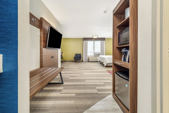 Room 260 of 348