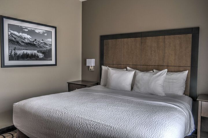 Room 28 of 37