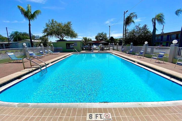 Pool 4 of 26