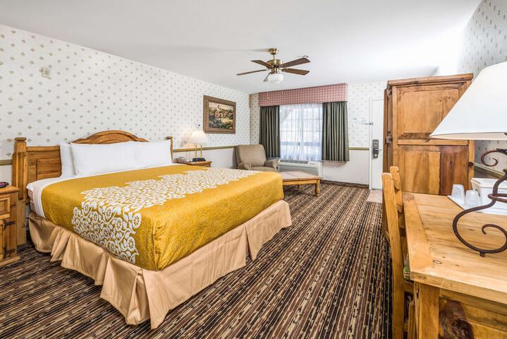 Room 5 of 15