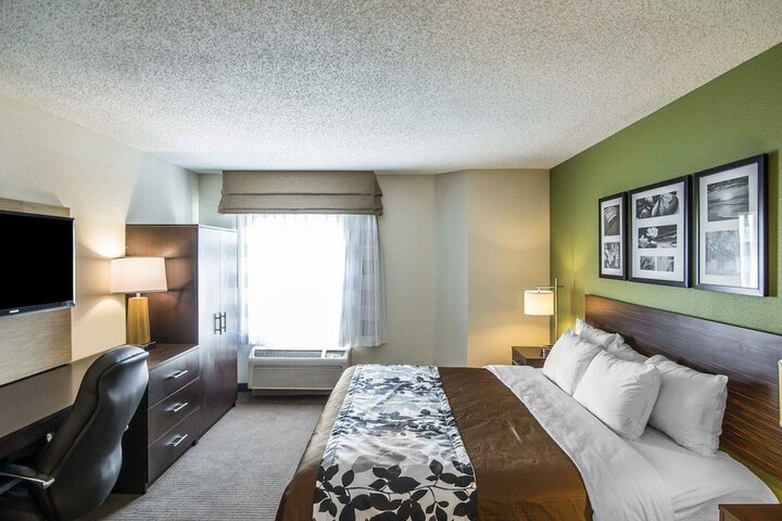 Room 21 of 33