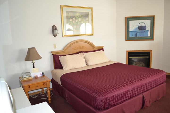 Room 13 of 36