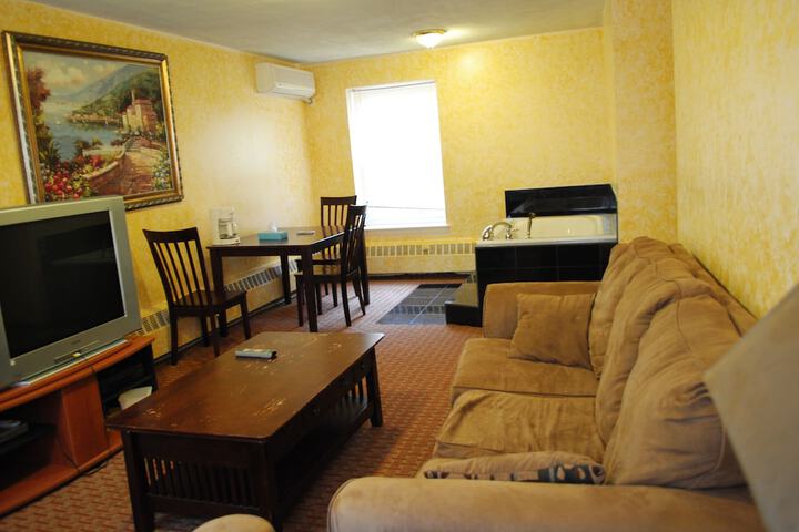 Room 25 of 37