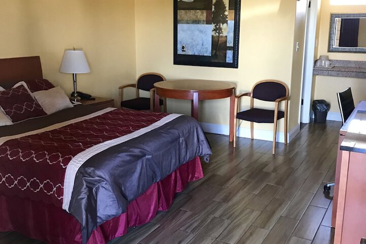 Town & Country Motel