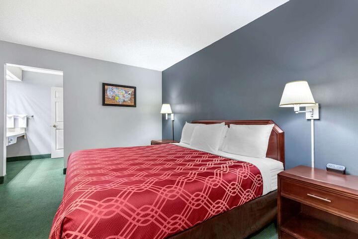 Room 10 of 23