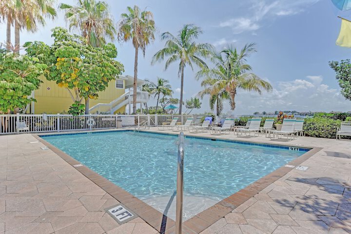 Tradewinds Beach Resort