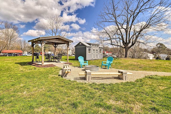 Charming Cave City Vacation Rental w / Fire Pit!