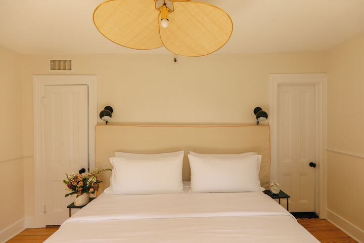 Room 29 of 43
