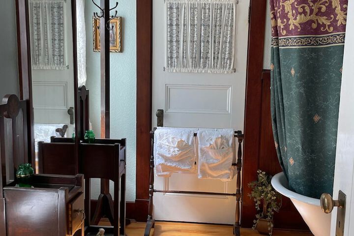 Room 41 of 74
