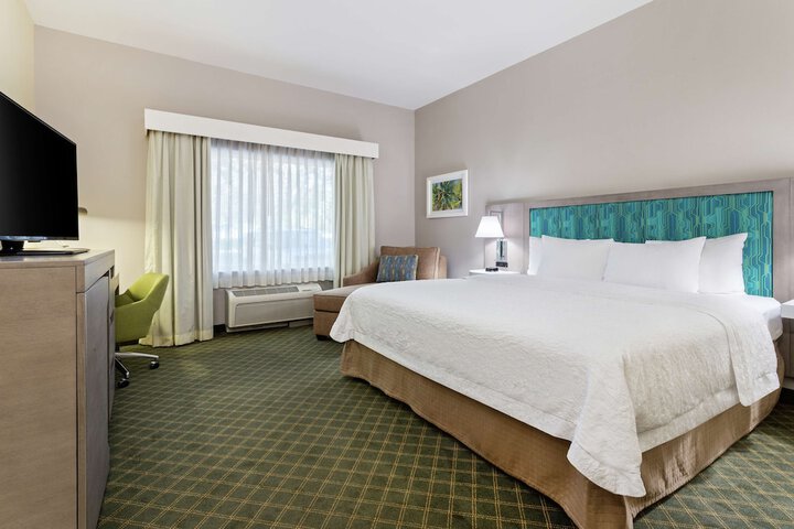 Room 8 of 32