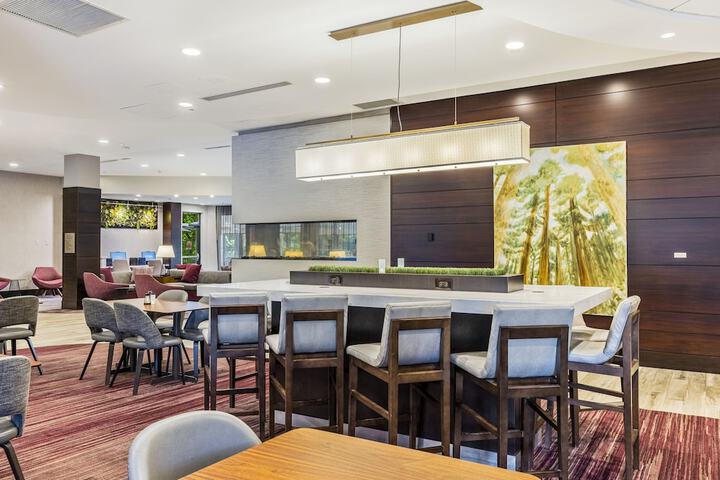 Courtyard by Marriott Boston Waltham