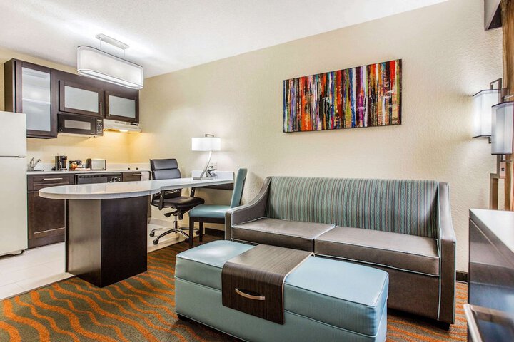MainStay Suites Greenville Airport