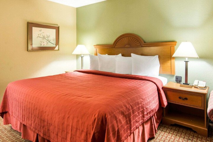 Quality Inn South Hill I-85