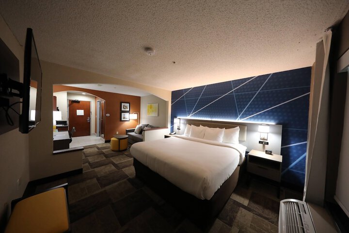 Comfort Inn & Suites Hutchinson