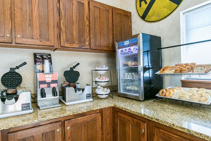 Breakfast/Coffee Service 57 of 61