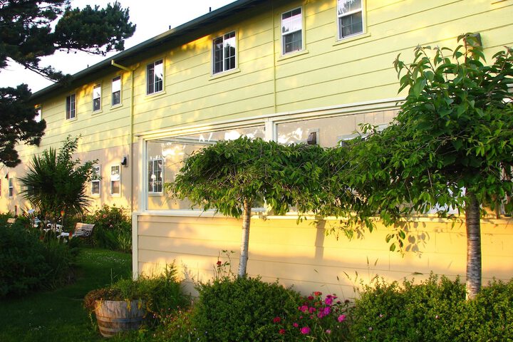 Pacific City Inn