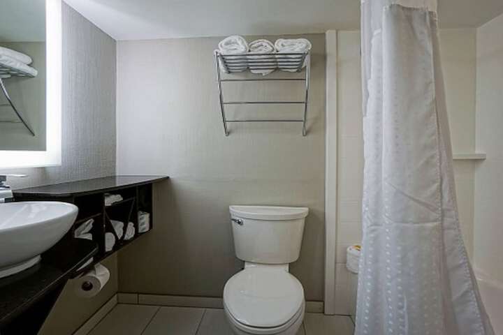 Room 18 of 29