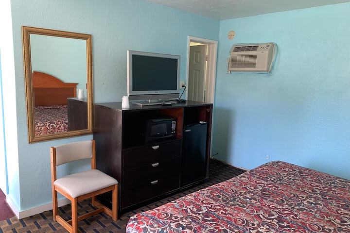 Room 17 of 22