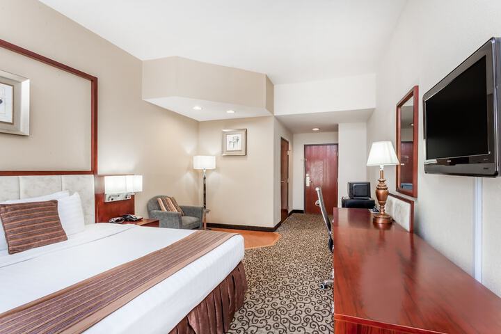 Room 6 of 15