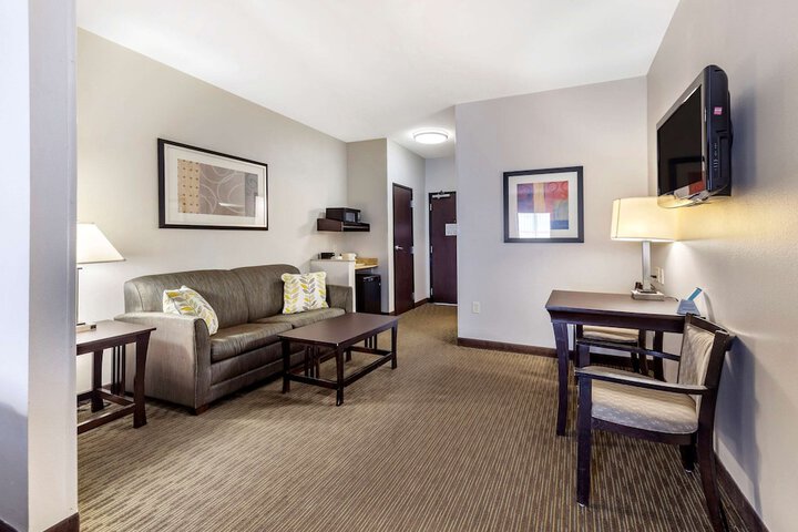 Room 16 of 26