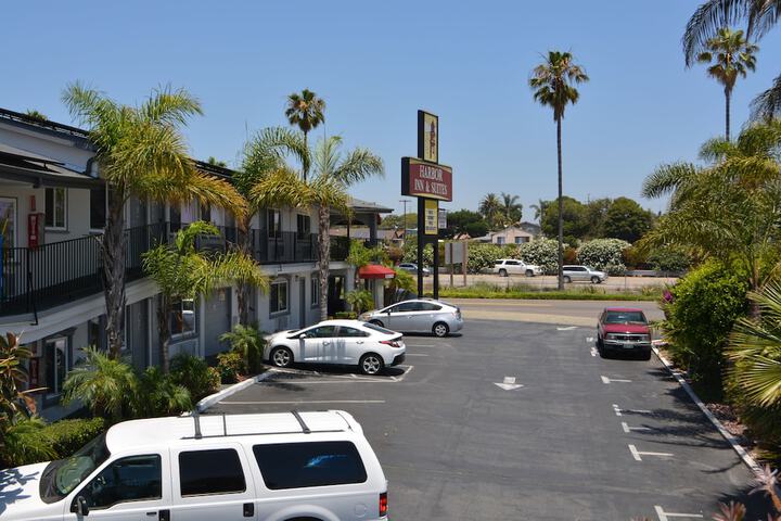 Hotel 2 of 64