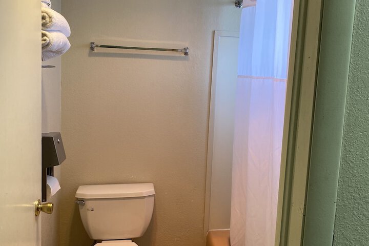 Room 14 of 50