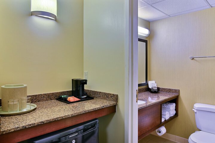 Room 11 of 36