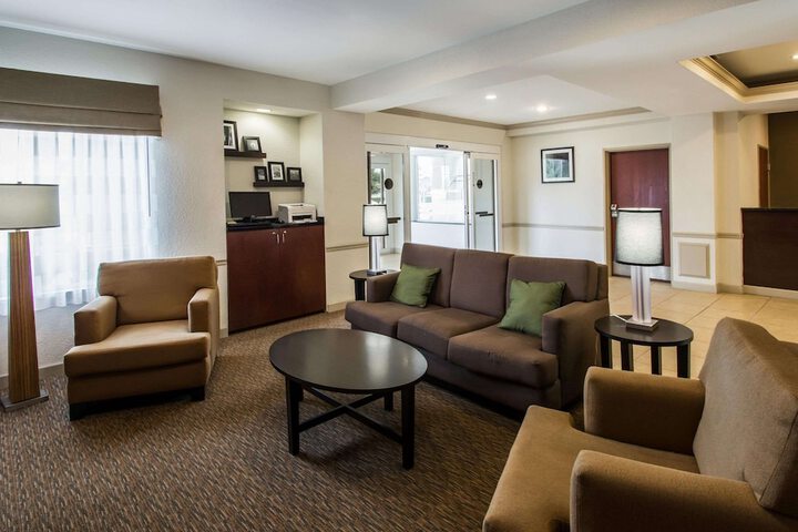Hotel Interior 6 of 28