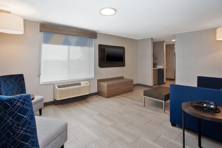 Room 64 of 121