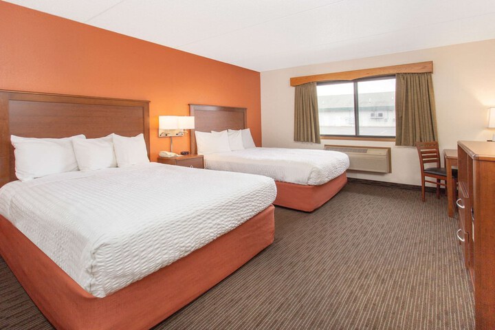 AmericInn by Wyndham Calumet