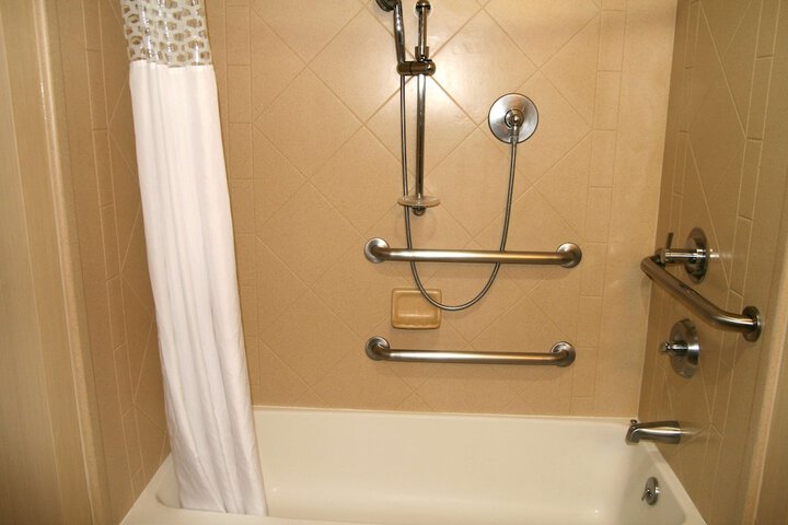 Room 10 of 22