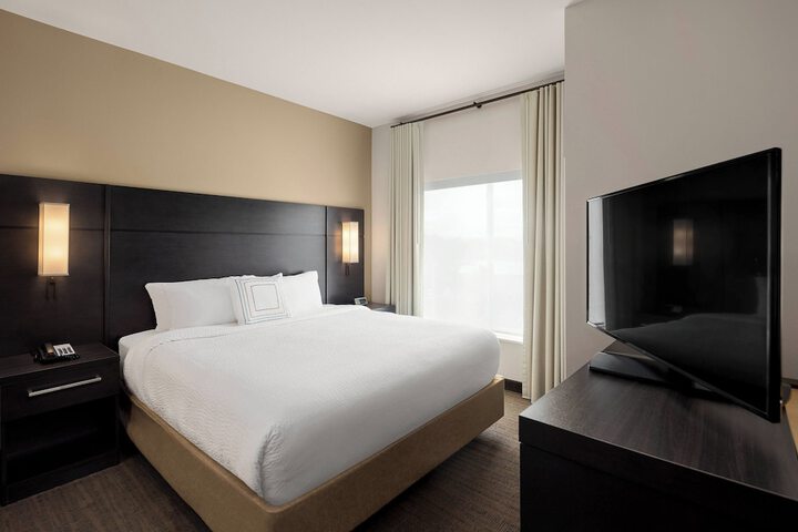 Room 16 of 33