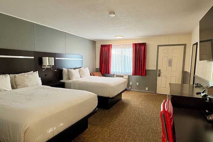 Americas Best Value Inn Wall