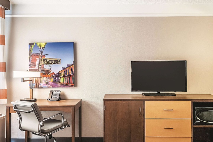 Room 21 of 65