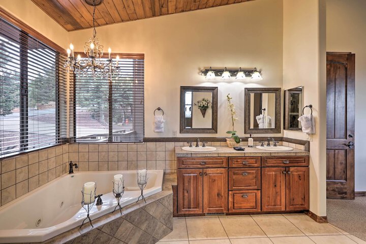 AZ Rim Retreat in Pine W / deck Hot Tub & Views!
