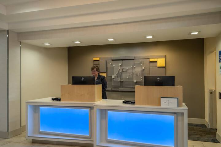 Hotel 6 of 42