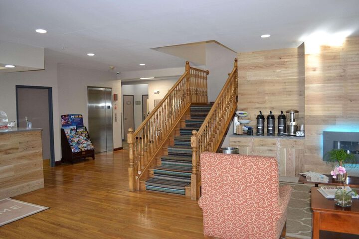 Country Inn & Suites by Radisson Gurnee, IL