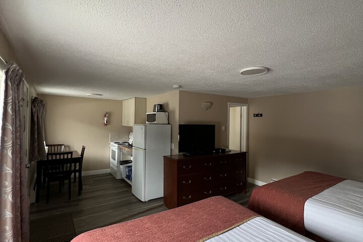 Room 141 of 153