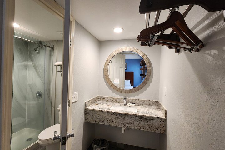 Room 17 of 47