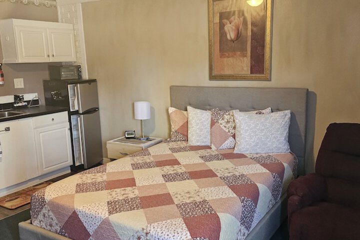 Room 104 of 115
