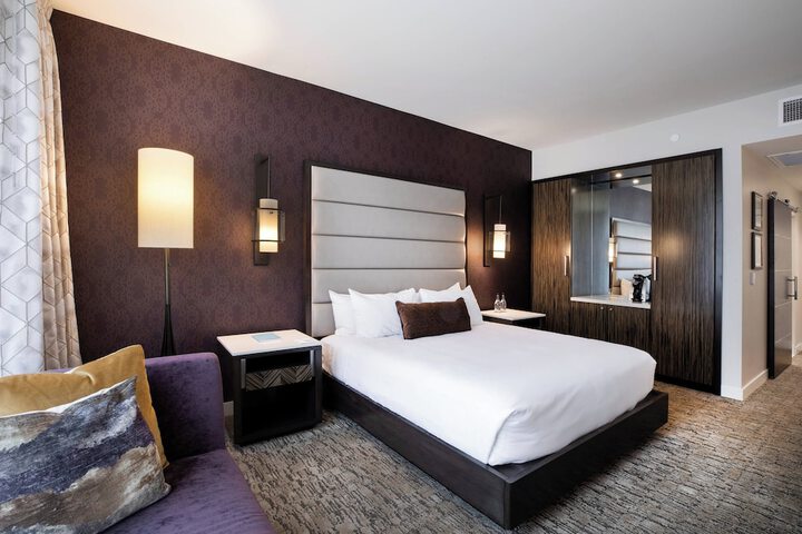 Room 16 of 74