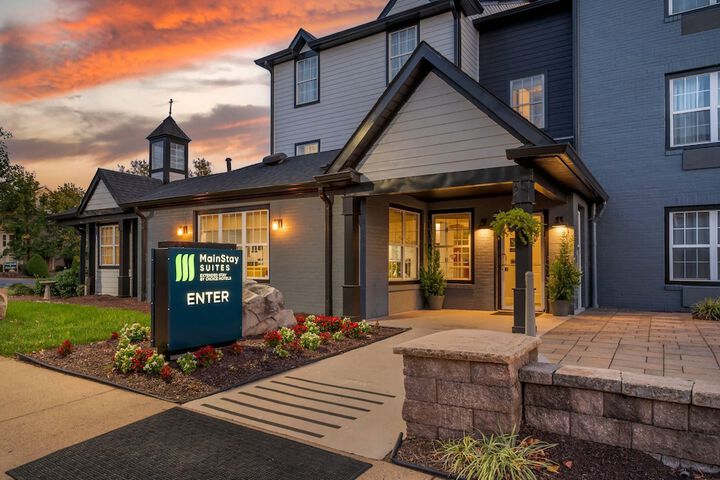 MainStay Suites Sterling near Dulles Town Center