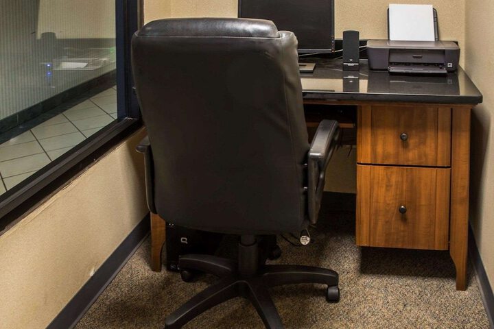 Business Center 46 of 46